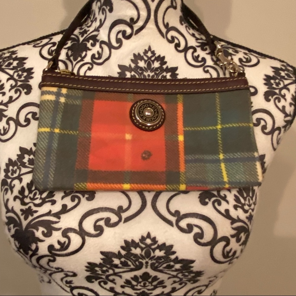 Dooney and Bourke wristlet purse